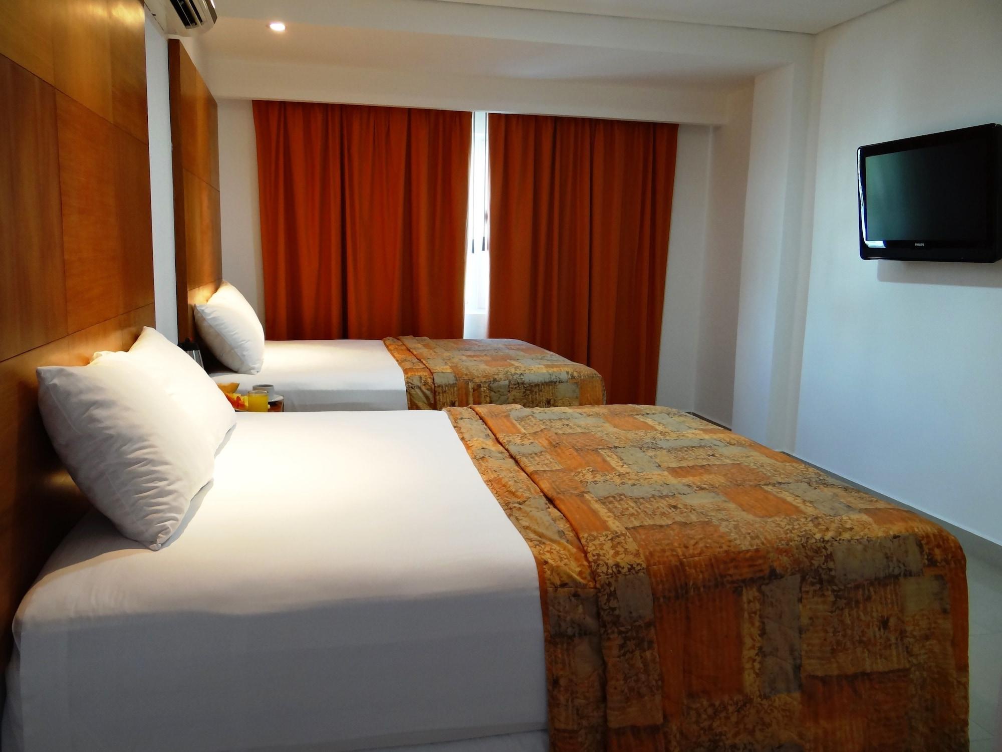 Hotel Suites Gaby Cancún Esterno foto